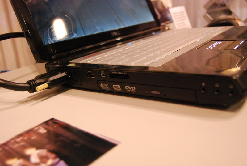 Illustration for article titled Hands on Dell's Sick XPS M1730 Gaming Laptop